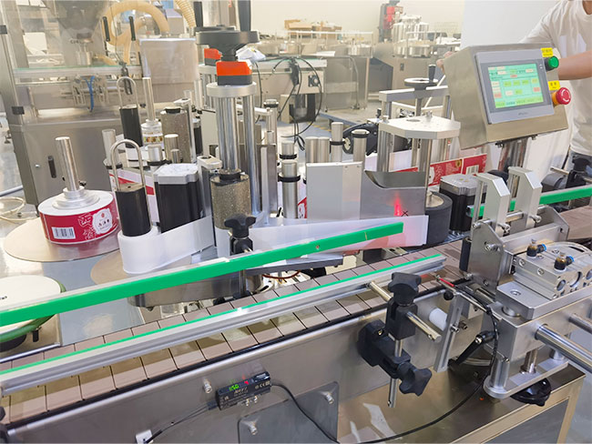 全自動不干膠貼標機